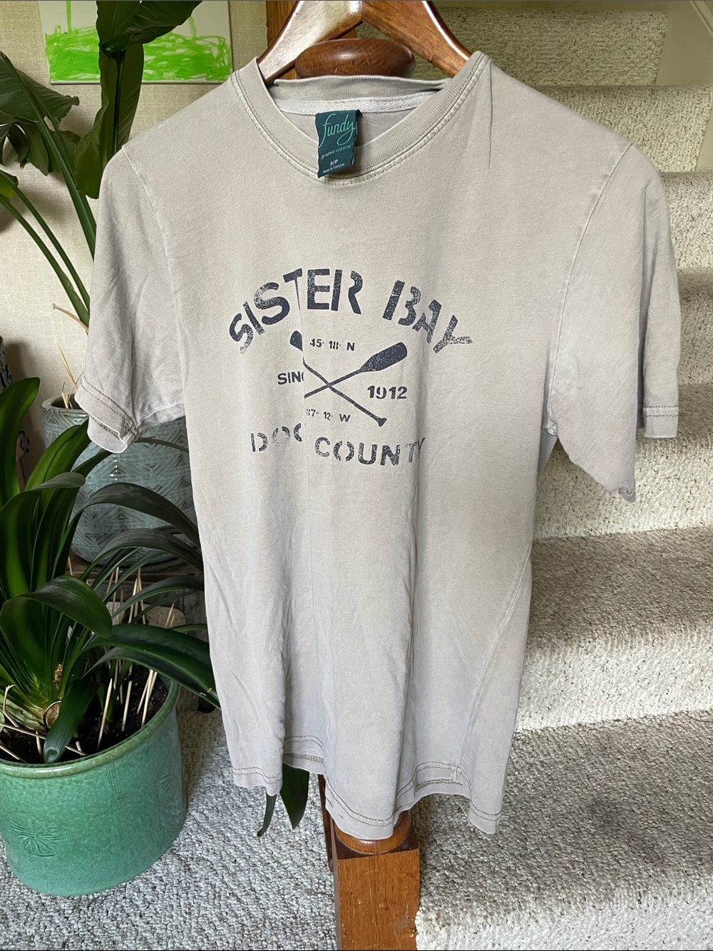 Fundy 'Sister Bay' Door County Midwest Cotton Graphic Tee in Faded Taupe Gray
